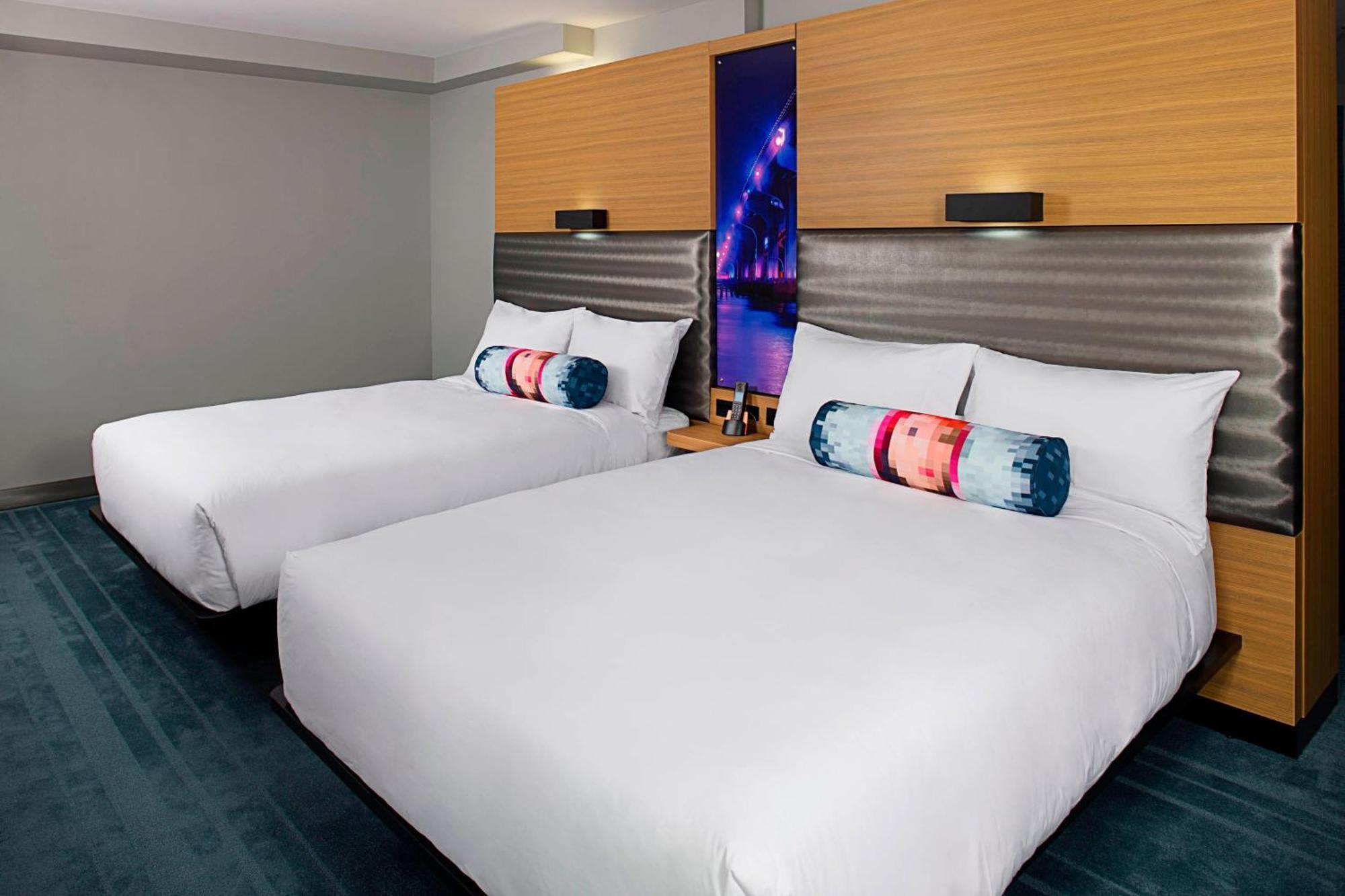 Aloft Miami Brickell Hotel Exterior photo