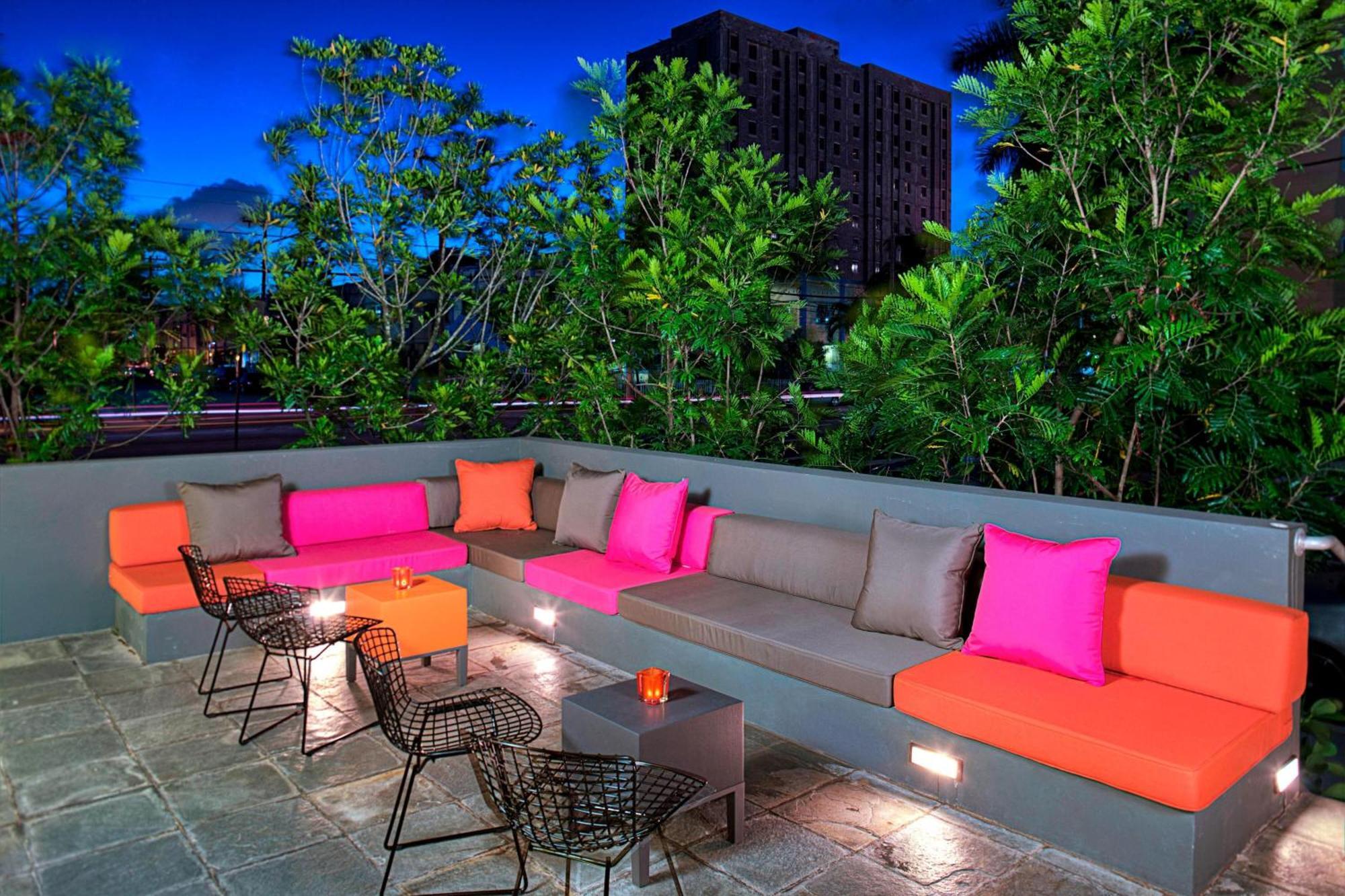 Aloft Miami Brickell Hotel Exterior photo