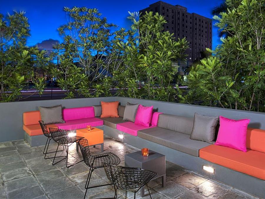Aloft Miami Brickell Hotel Exterior photo