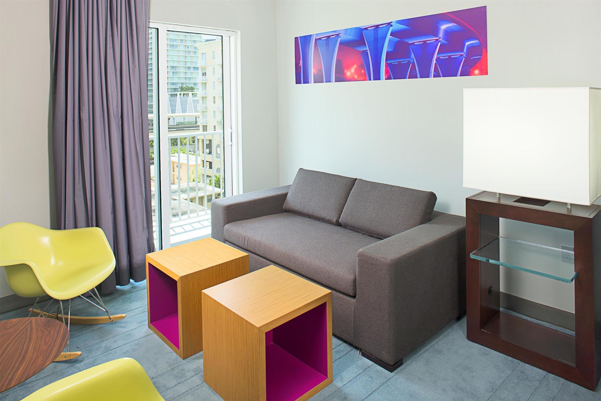Aloft Miami Brickell Hotel Exterior photo