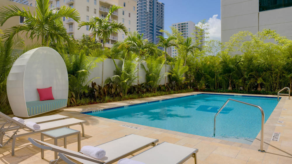 Aloft Miami Brickell Hotel Exterior photo